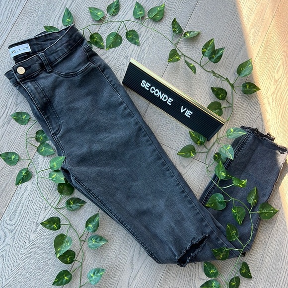 Zara high waisted jeans - Picture 1 of 4